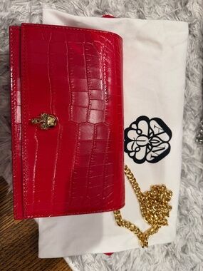 Alexander McQueen Red Croc-Embossed Chain Shoulder Bag with Gold Skull